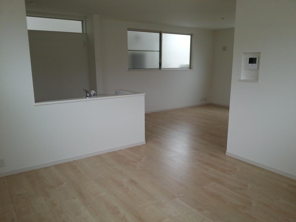 Living. Local (10 May 2012) shooting