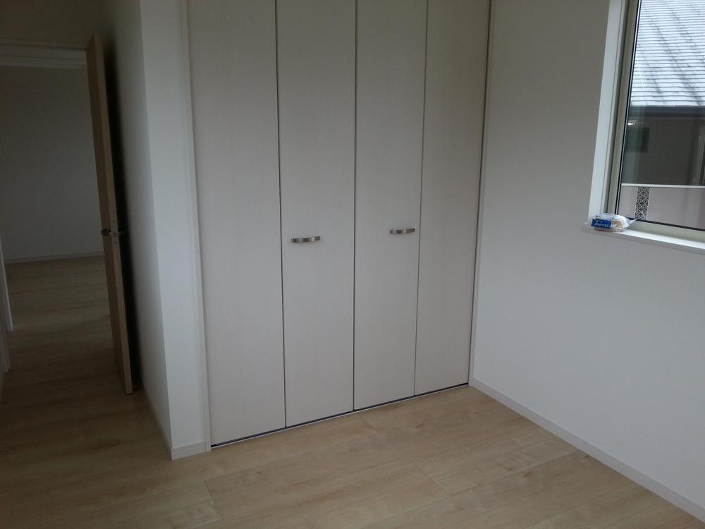 Receipt. Local (10 May 2012) shooting