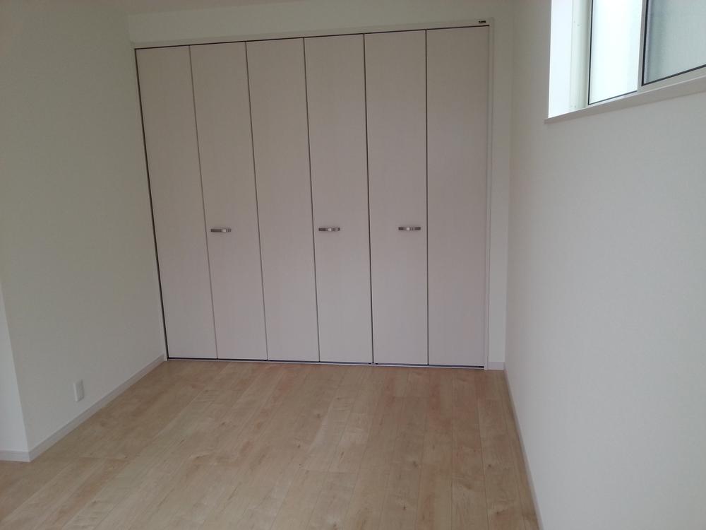 Receipt. Firm with storage! 