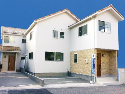 Local appearance photo. All two buildings! 