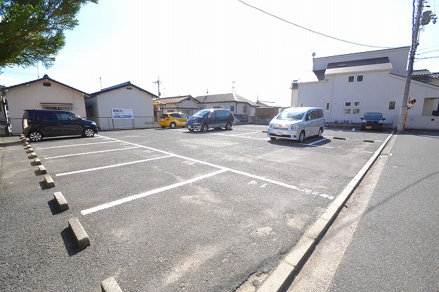 Parking lot.  ☆ Parking space is ☆