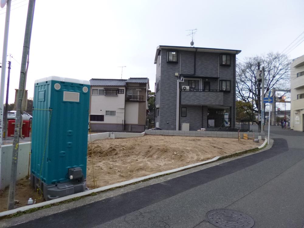 Local appearance photo. Local (12 May 2013) Shooting