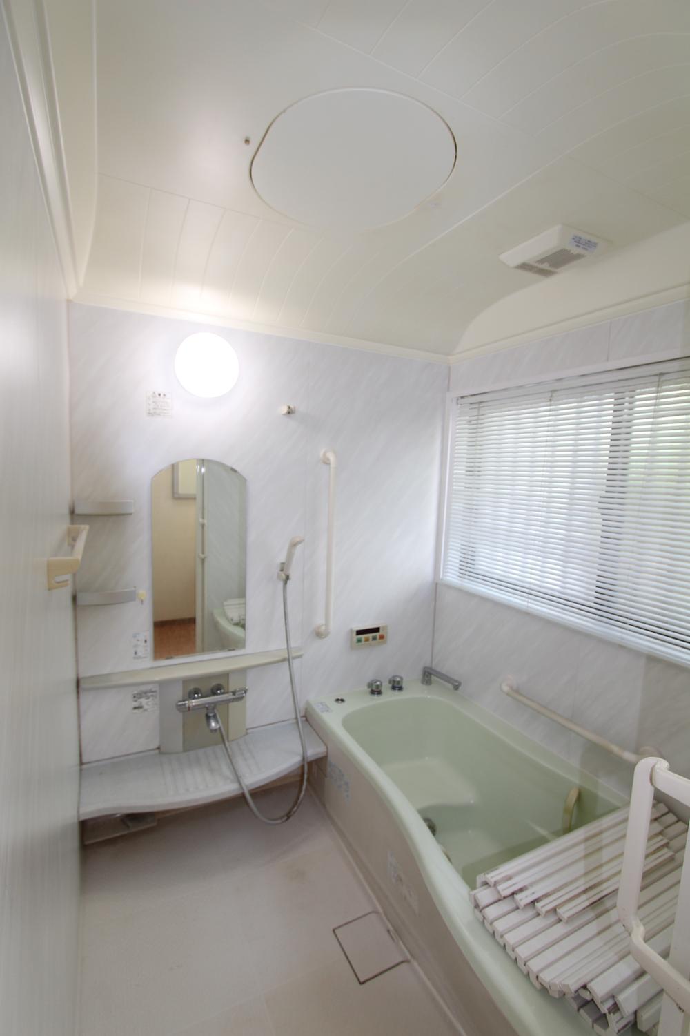 Bathroom. Indoor (September 2013) Shooting