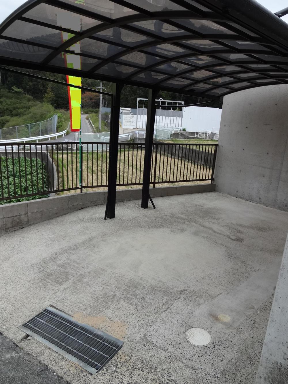 Parking lot. Local (September 2013) Shooting