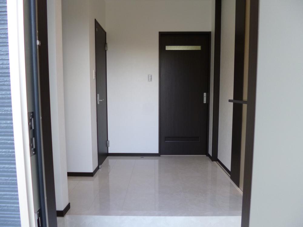 Local appearance photo. (November 2013) Shooting