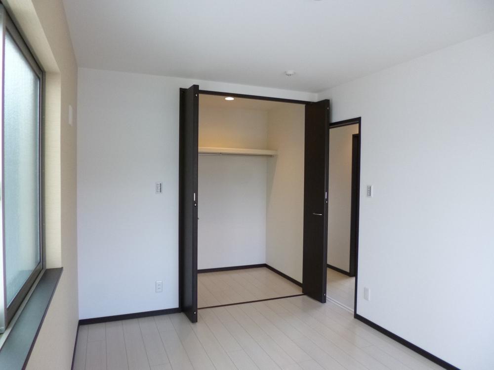 Non-living room. (November 2013) Shooting