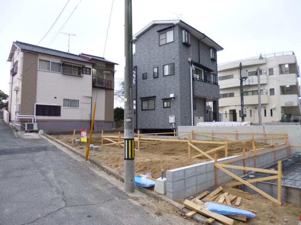 Local appearance photo. Local (12 May 2013) Shooting