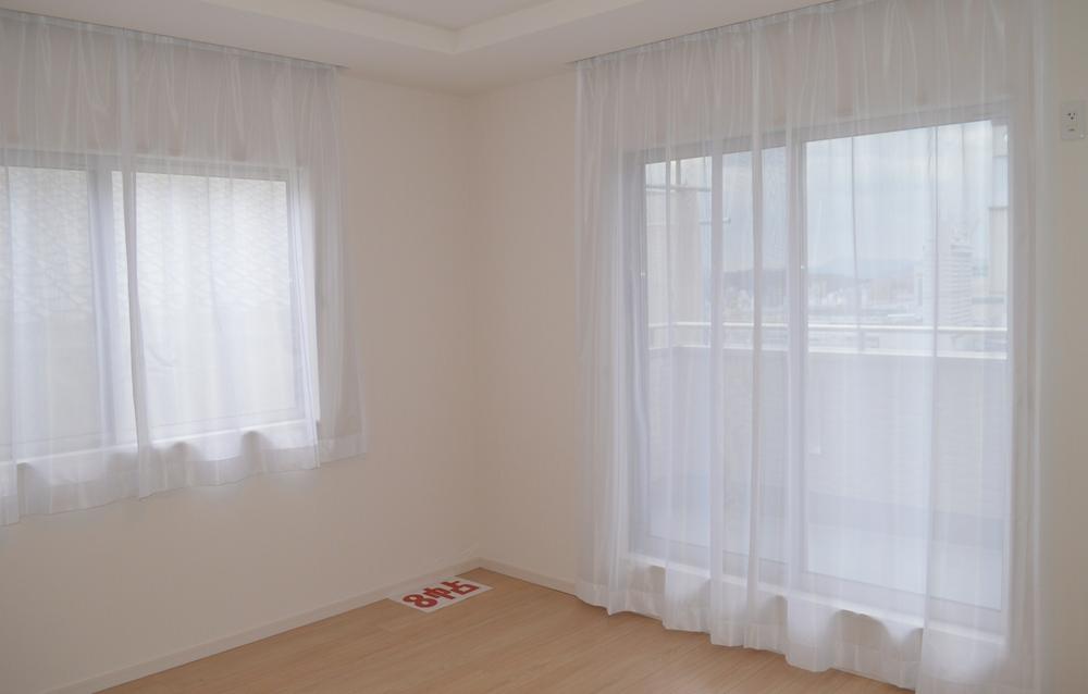 Non-living room. Indoor (11 May 2013) Shooting