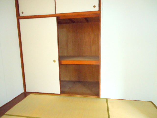 Receipt. Storage space