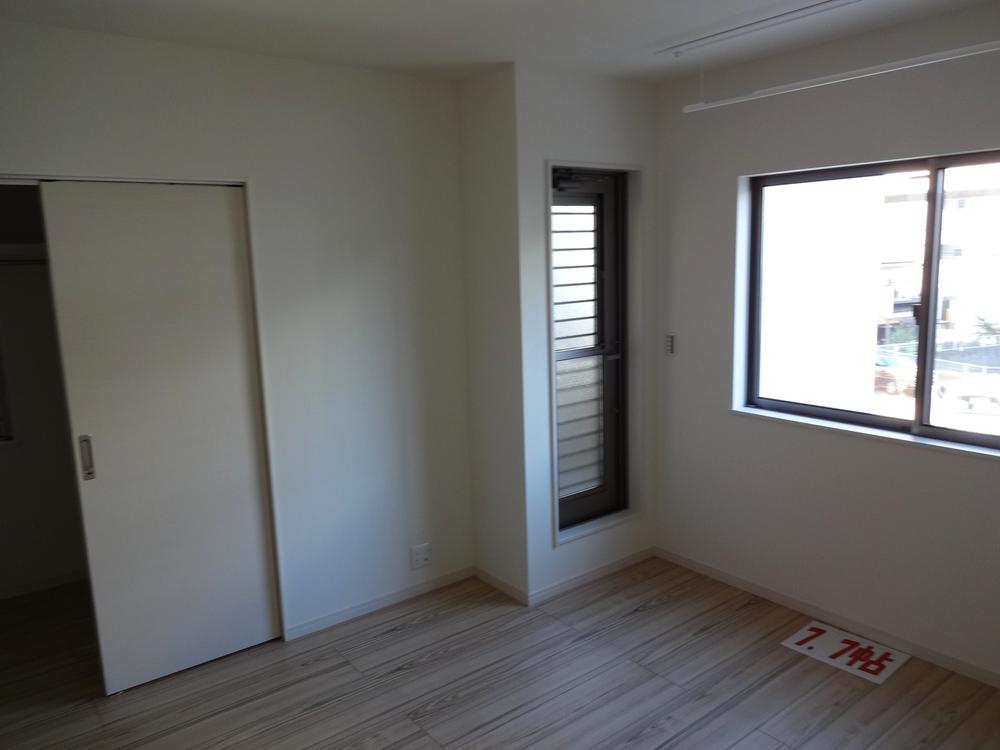 Non-living room. Indoor (10 May 2013) Shooting