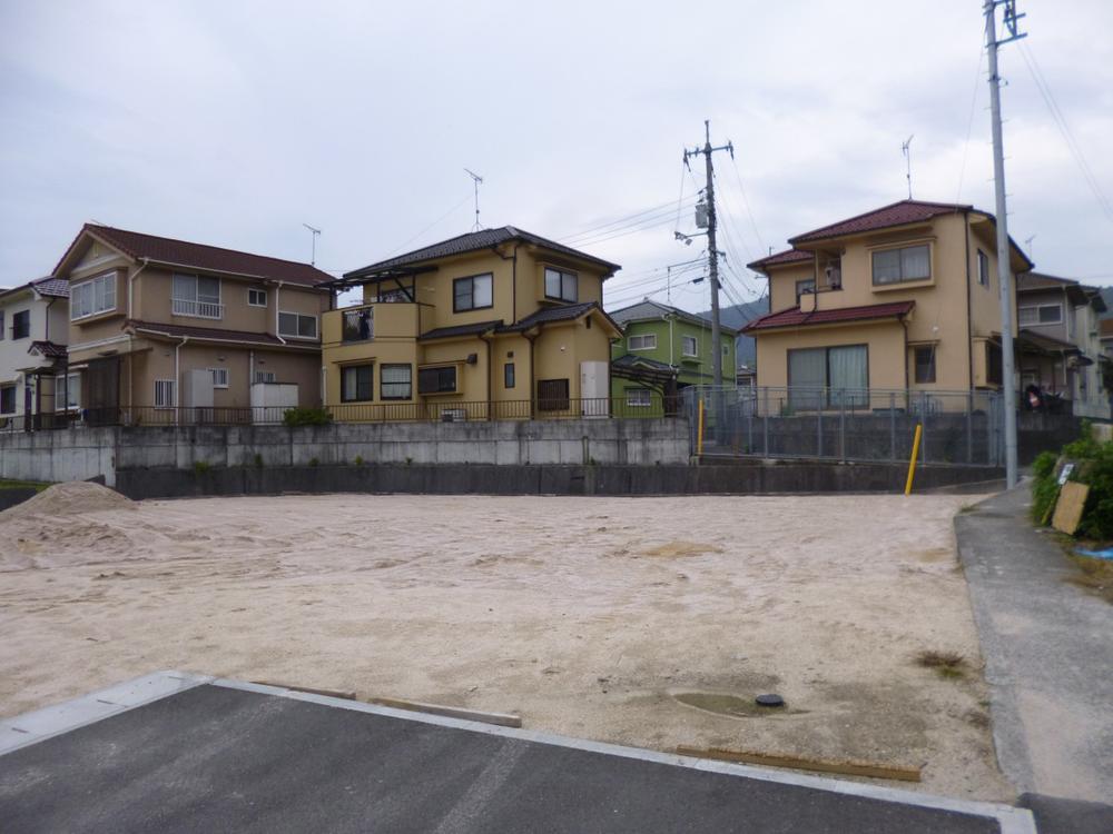 Local appearance photo. Local (10 May 2013) Shooting