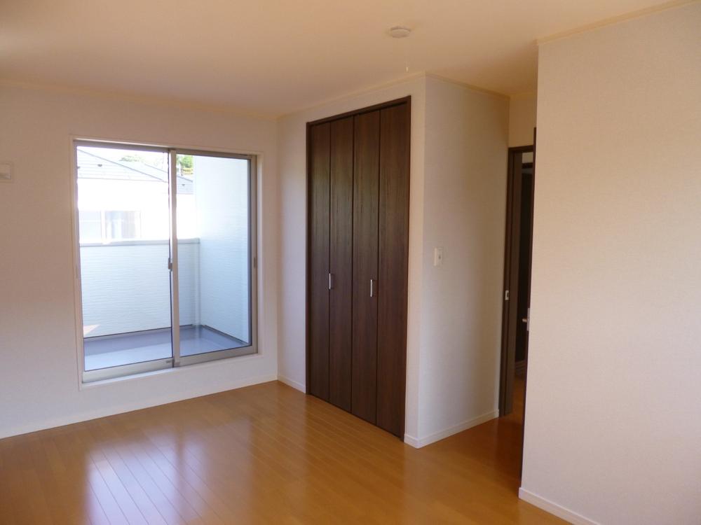 Non-living room. (July 2013) Shooting