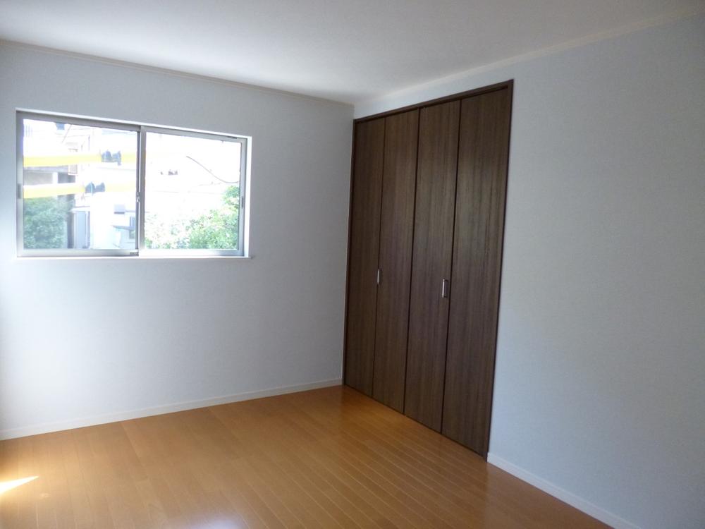 Non-living room. (July 2013) Shooting