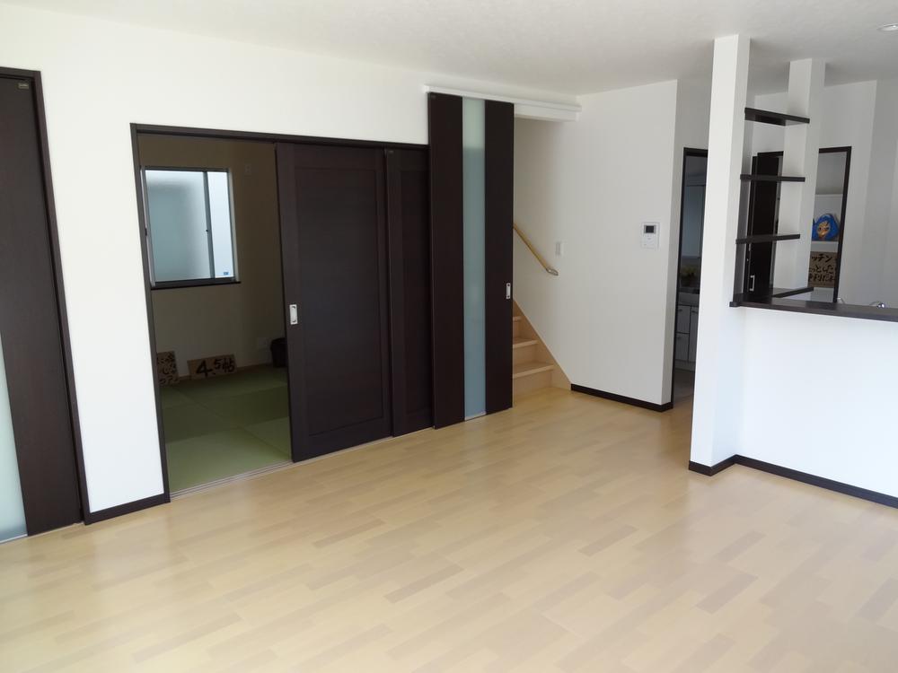 Living. 1st floor LDK1706 Pledge