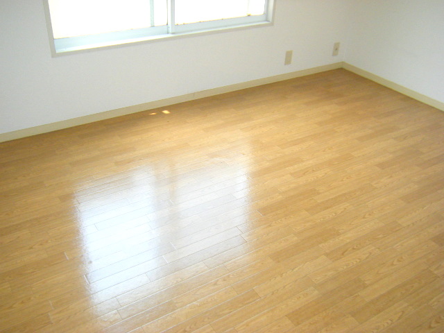 Other room space. September renovation in 2012! !