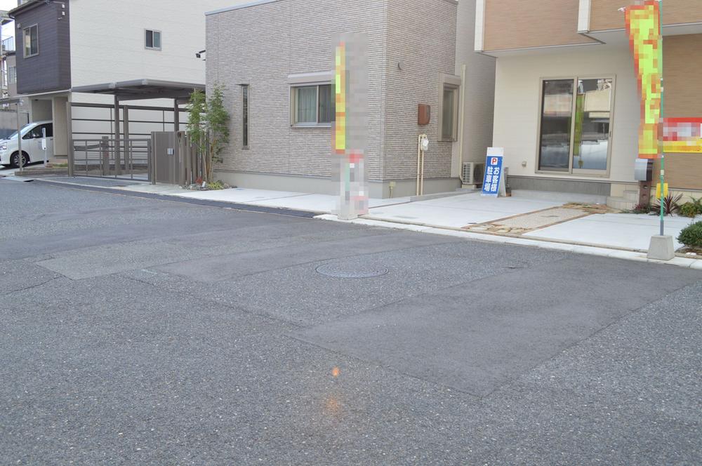 Local photos, including front road. Local (11 May 2013) Shooting