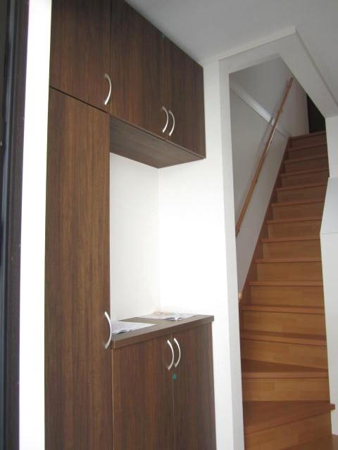 Entrance. Local (August 2013) Shooting