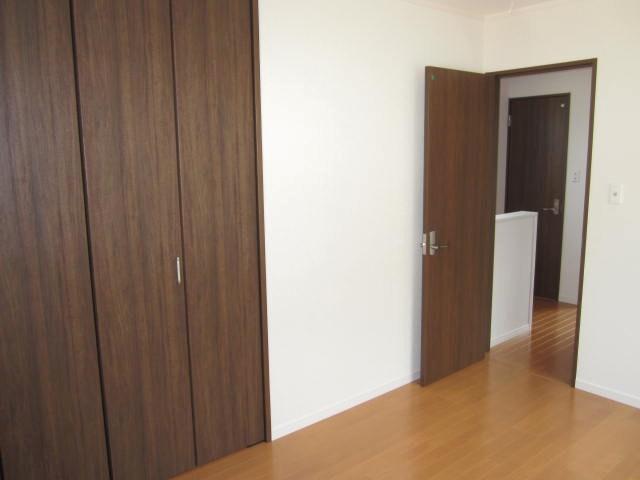 Non-living room. Room (August 2013) Shooting