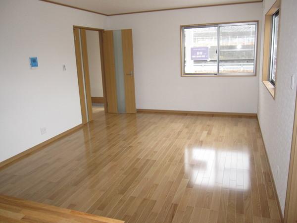 Living. Same specifications Photos