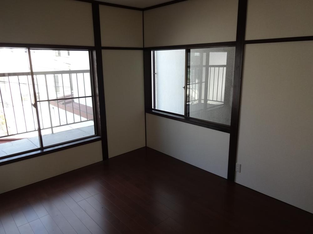 Non-living room. Indoor (11 May 2013) Shooting