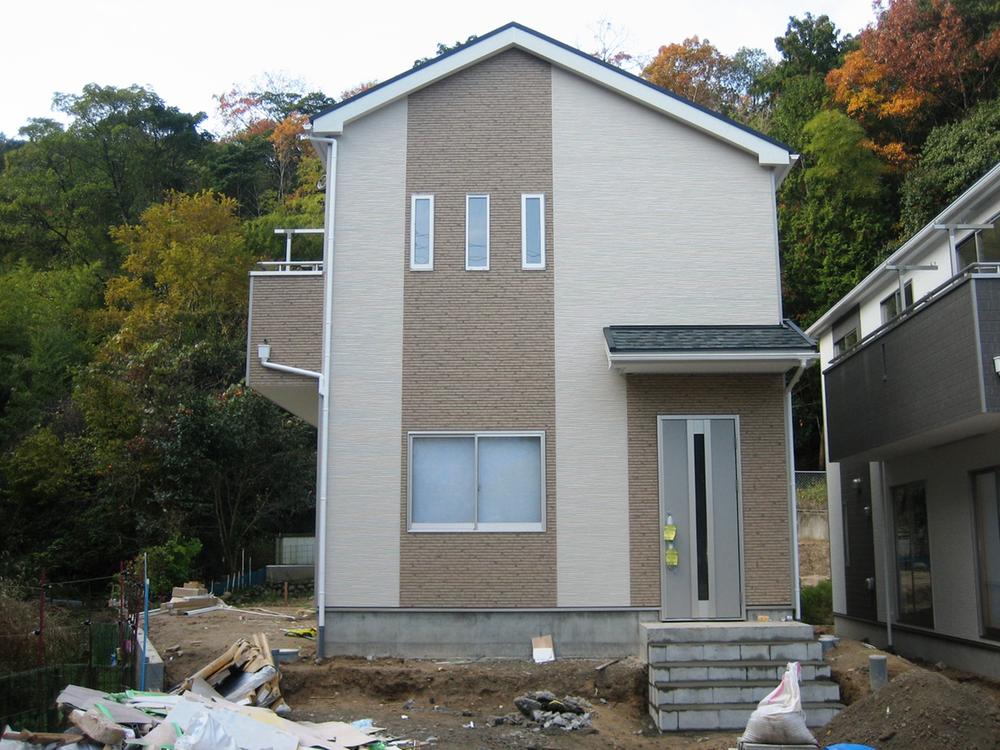 Local appearance photo. Local (12 May 2013) Shooting