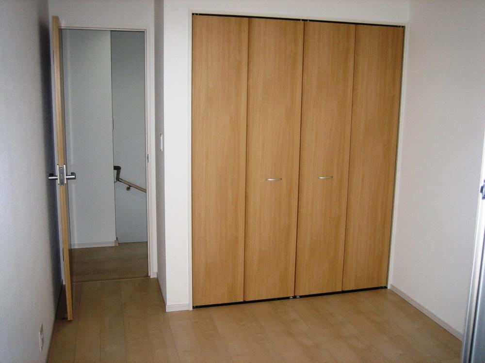 Non-living room. Indoor (12 May 2013) Shooting