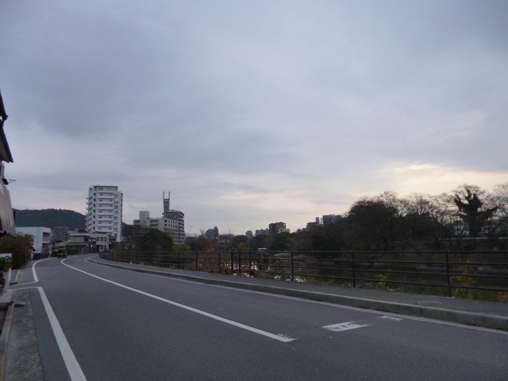 Local photos, including front road. Local (12 May 2013) Shooting