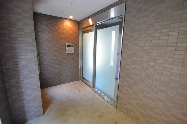 Entrance.  ☆ Sale is the entrance of use ☆