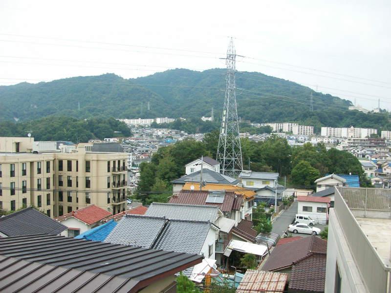 View photos from the dwelling unit