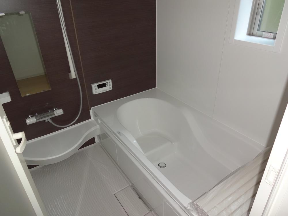 Bathroom. Indoor (12 May 2013) Shooting (image)