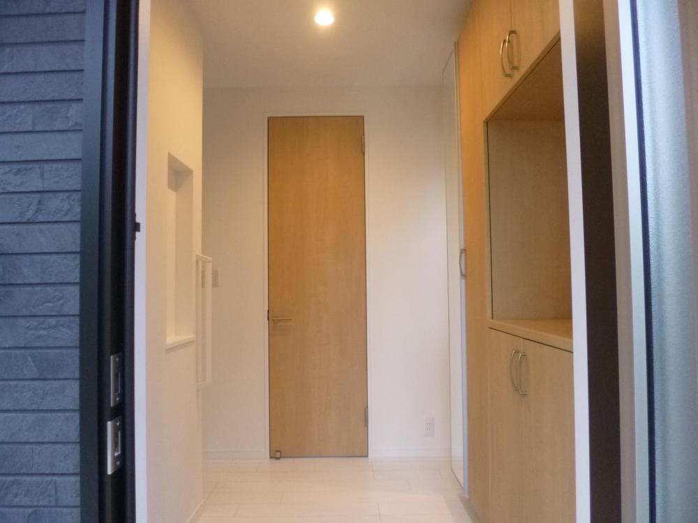 Entrance. (October 2013) Shooting