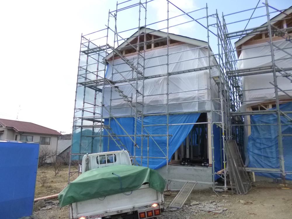 Local appearance photo. Local (11 May 2013) Shooting