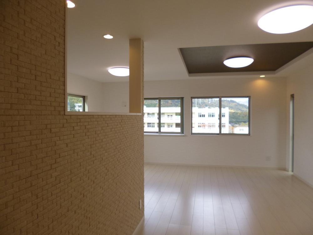 Living. (November 2013) Shooting