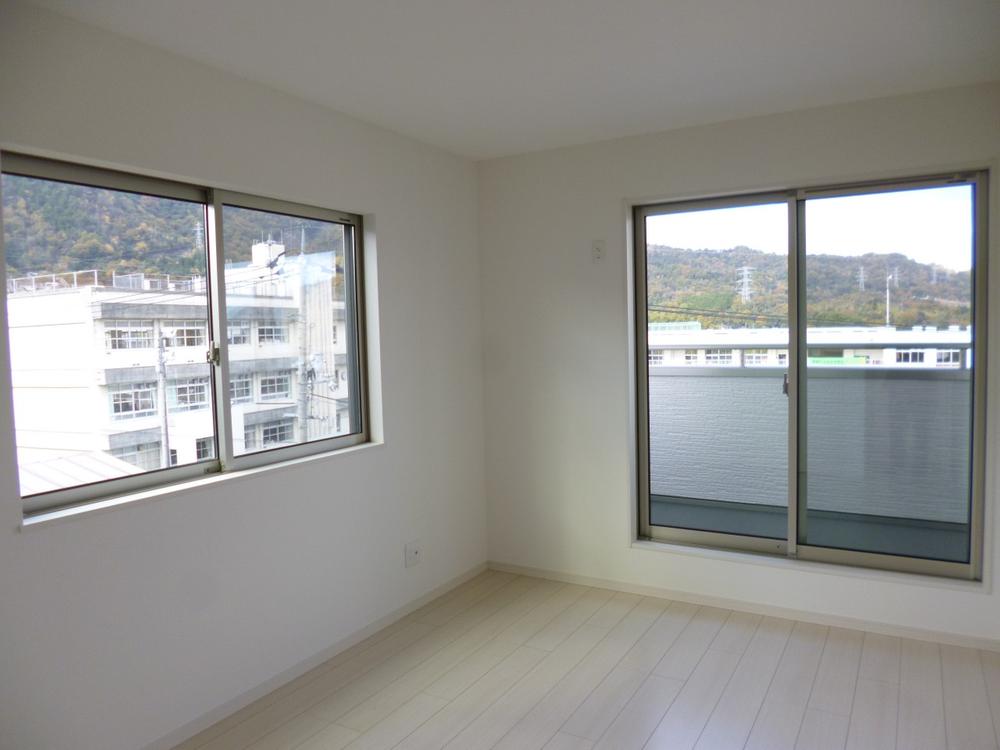 Non-living room. (November 2013) Shooting