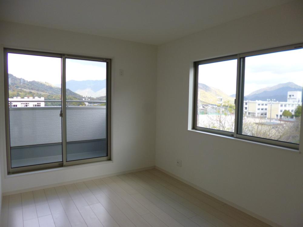 Non-living room. (November 2013) Shooting