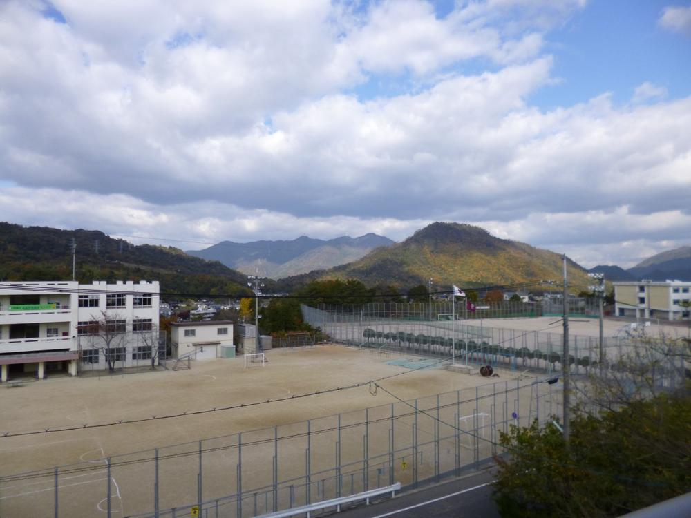 View photos from the dwelling unit. (November 2013) Shooting