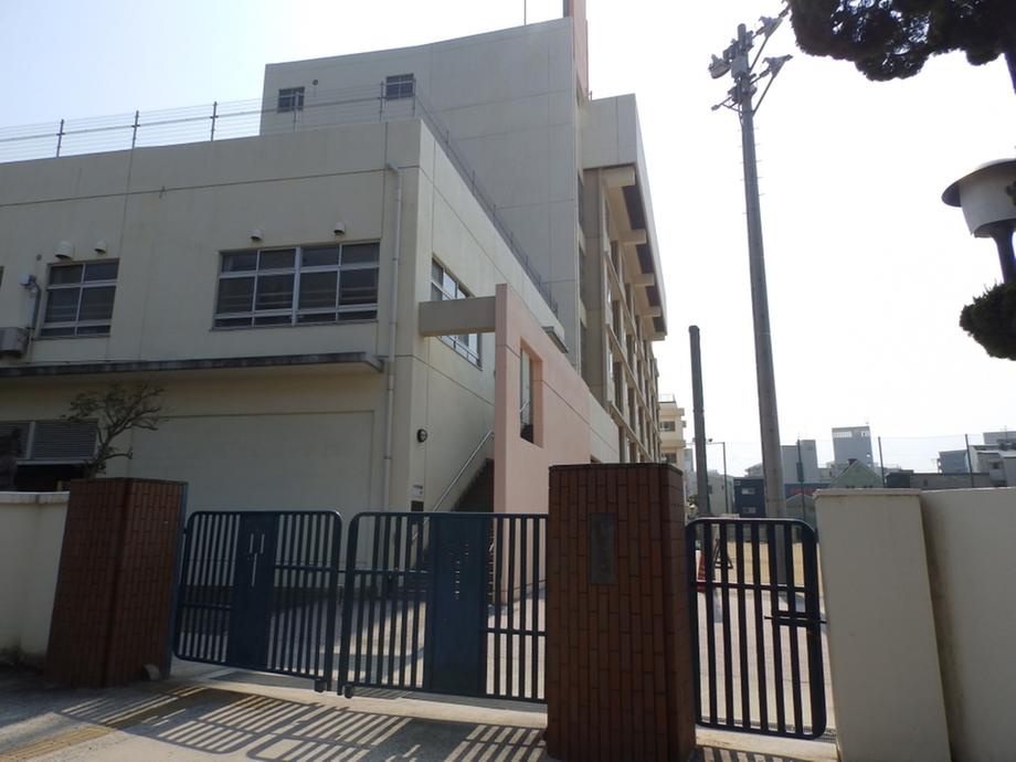 Primary school. 1275m to Hiroshima Municipal Ushida Elementary School