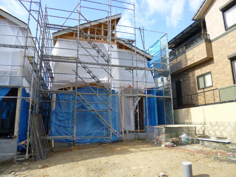 Local appearance photo. Local (11 May 2013) Shooting