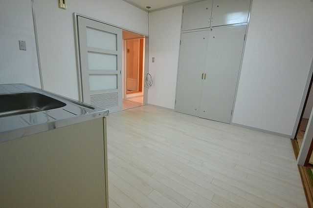 Kitchen.  ☆ Spacious dining kitchen ☆