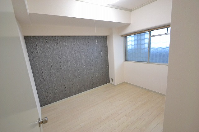 Other room space.  ☆ It is the flooring of the room ☆