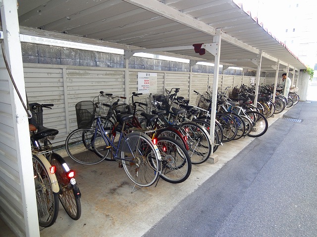 Other common areas.  ☆ It is a bicycle parking space ☆