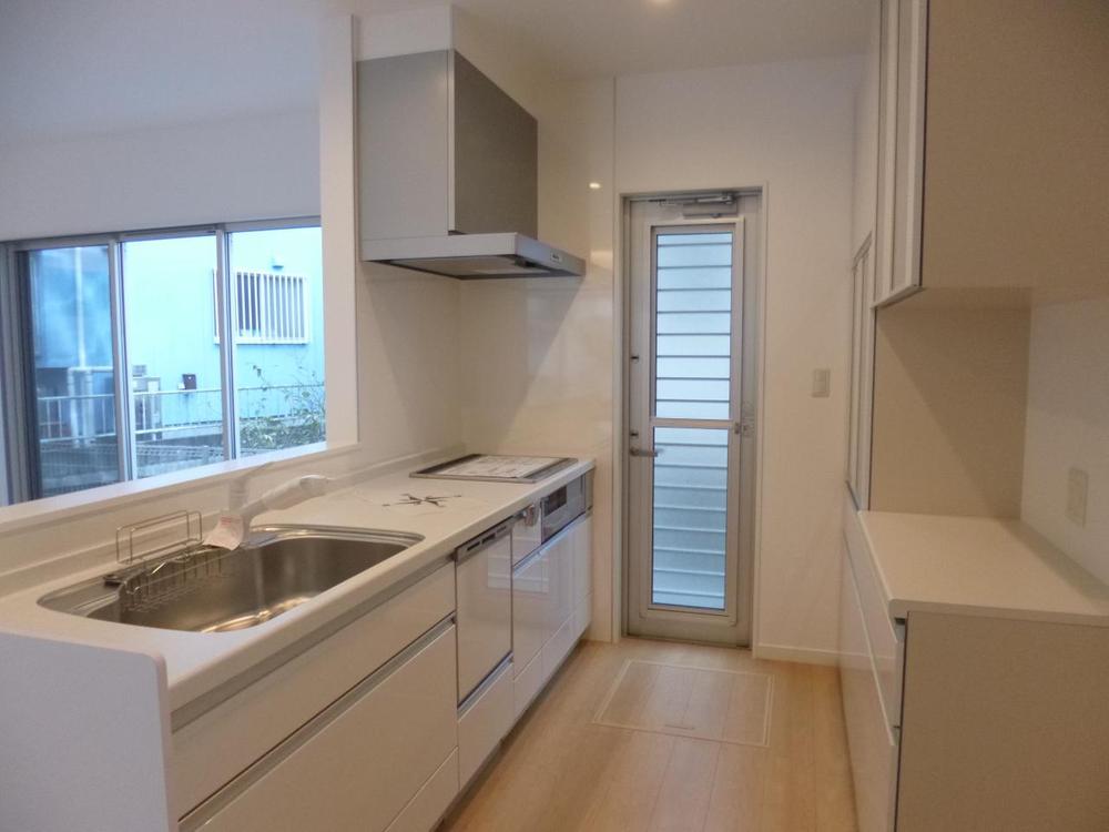 Kitchen. (October 2013) Shooting