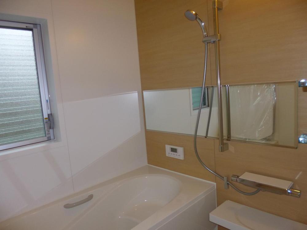 Bathroom. (October 2013) Shooting