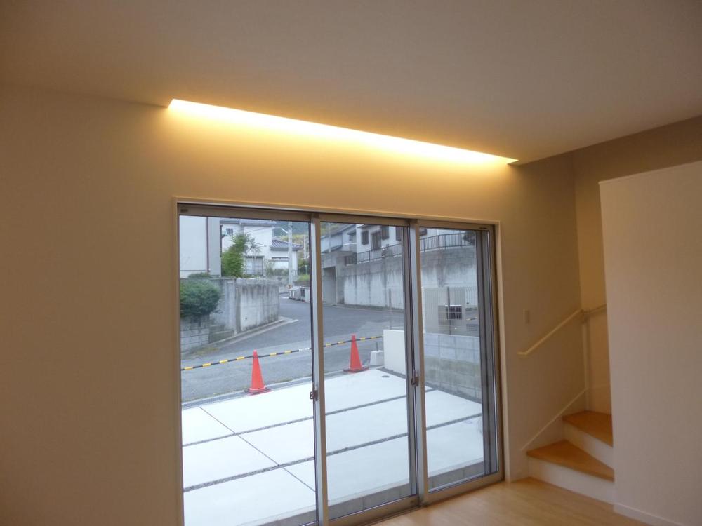 Living. (October 2013) Shooting