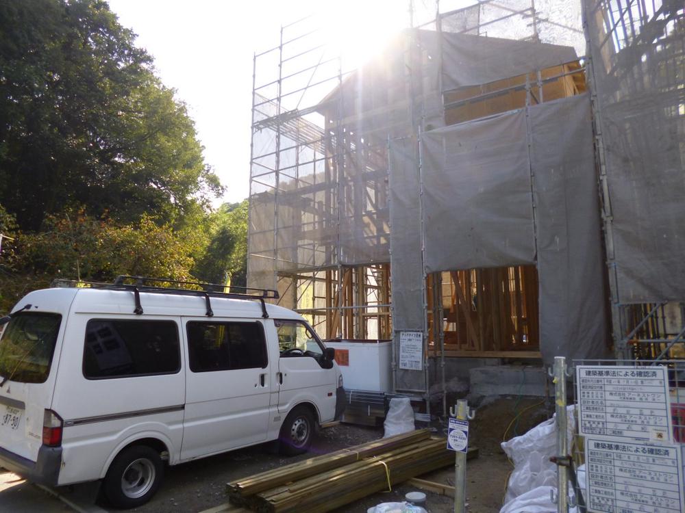 Local appearance photo. Local (11 May 2013) Shooting