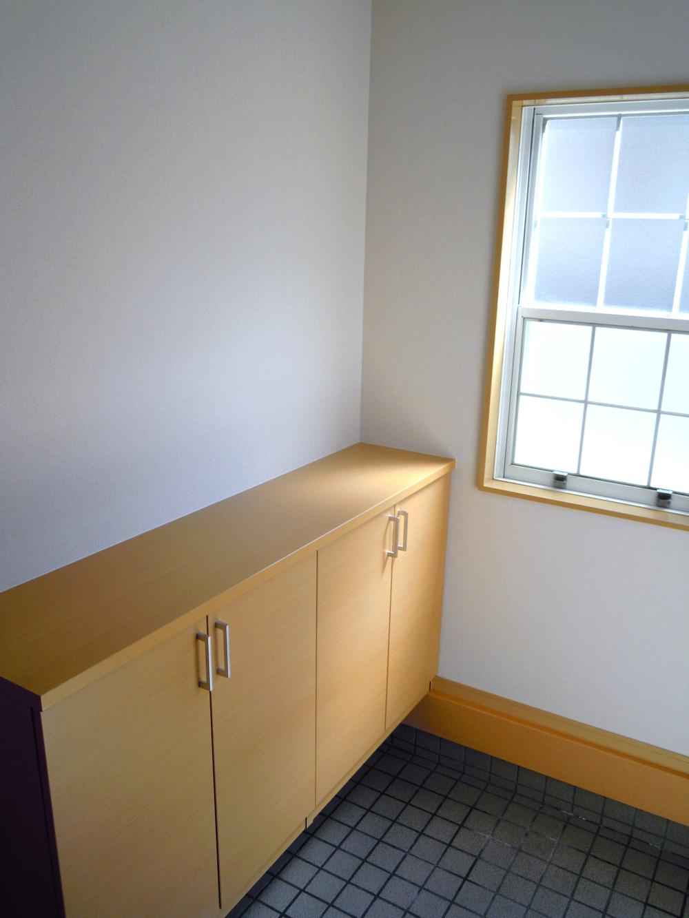 Entrance. Indoor (July 2013) Shooting