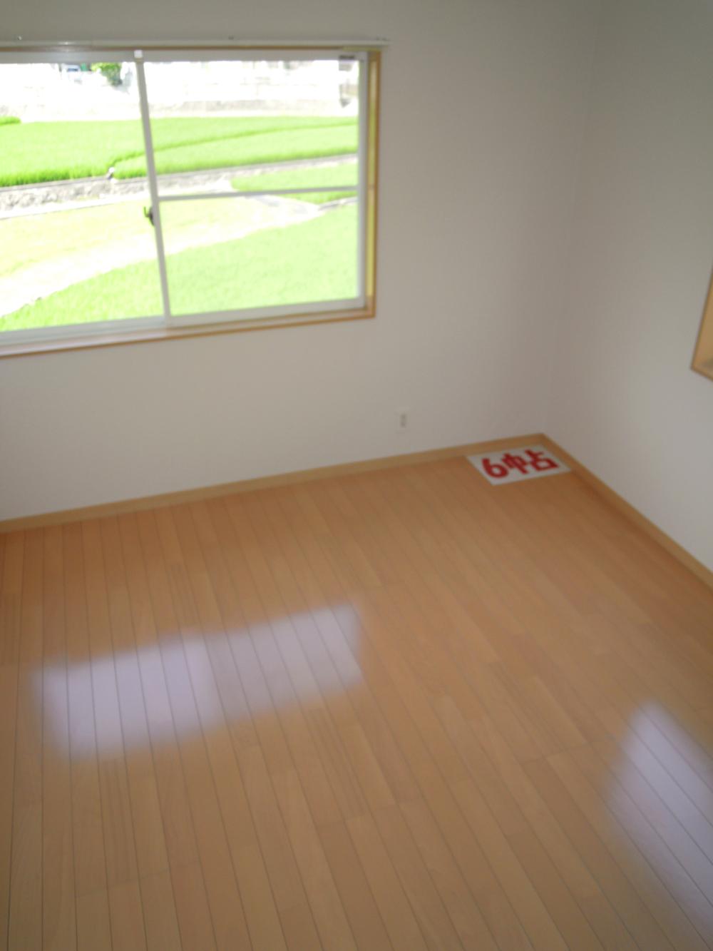 Non-living room. Indoor (July 2013) Shooting