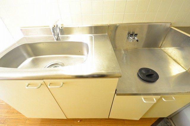 Kitchen. ☆ 2-neck is a gas stove can be installed ☆