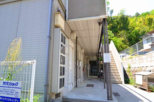 lobby. ☆ Green is also a rich location ☆