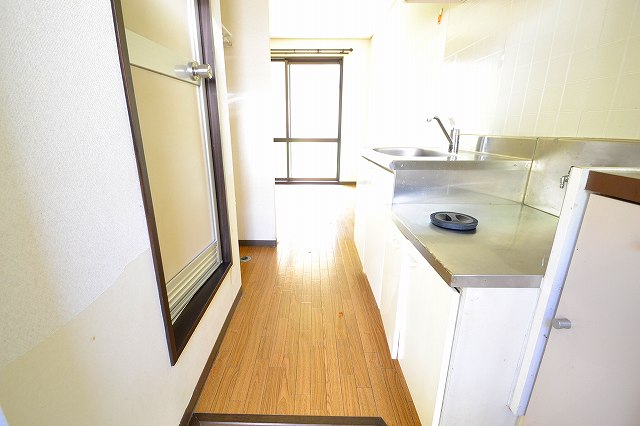 Entrance. ☆ It is a photograph from the front door ☆